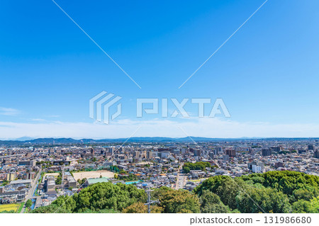 從觀景台眺望小牧山城（愛知縣小牧市） 131986680