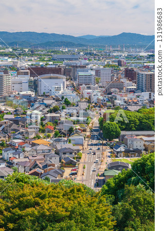 從觀景台眺望小牧山城（愛知縣小牧市） 131986683