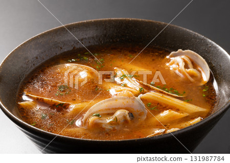 Soup pasta (seafood tomato garlic) 131987784