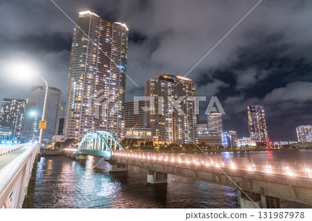 Tokyo: Night view of tower apartments and Harumi Bridge Tokyo: Night view of tower apartments and Harumi Bridge 131987978
