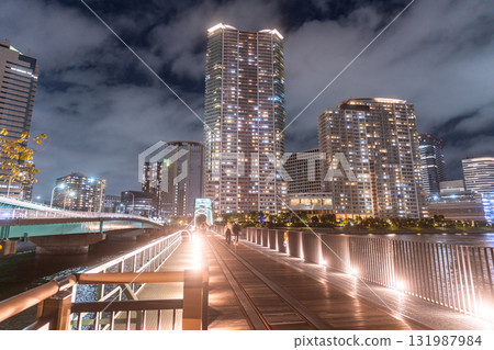 Tokyo: Night view of tower apartments and Harumi Bridge Tokyo: Night view of tower apartments and Harumi Bridge 131987984