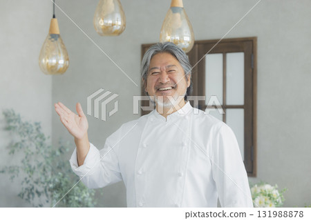 灰髮廚師 灰髮廚師 131988878