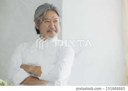 灰髮廚師 131988883