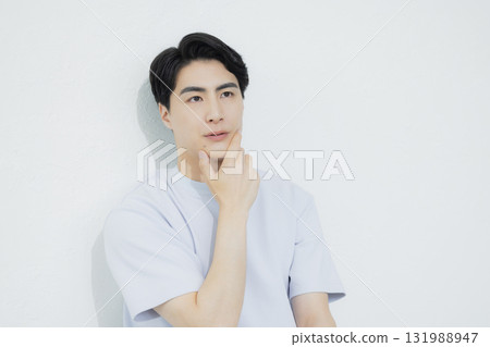 男性肖像 131988947