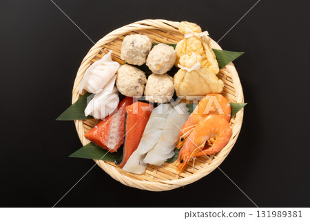 火鍋食材套餐（蝦、鱈魚、鮭魚、魚丸、水餃、麻糬包） 131989381