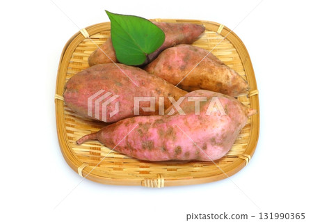 Freshly harvested sweet potatoes (Annou potatoes) 131990365