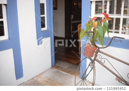 古城裡一家老客棧的一角 131995952