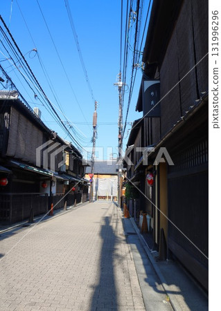 京都府京都市空蕩蕩的花見小路街道 131996296