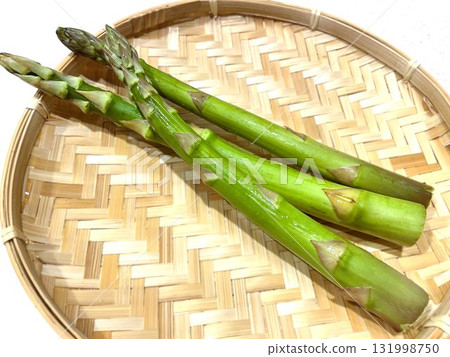 22根大而美味的蘆筍（生的） 131998750