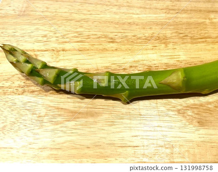 30g of satisfying thick asparagus (raw) 30g of satisfying thick asparagus (raw) 131998758