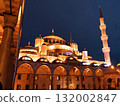 Illuminated Sultan Ahmed Mosque at night, Istanbul, Turkey 132002847