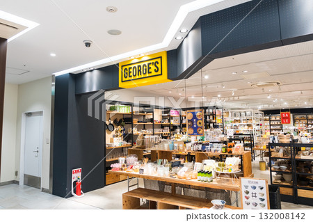 GEORGE'S Torie Keio Chofu Store Torie Keio Chofu A Building Chofu City, Tokyo 132008142