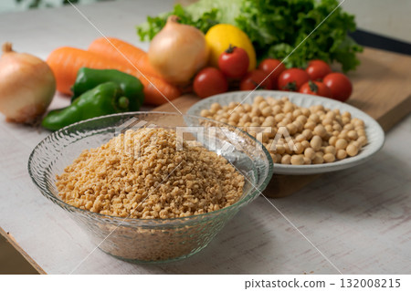 碎大豆和蔬菜 碎大豆和蔬菜 132008215