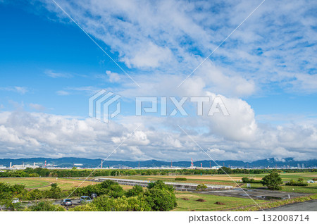 大阪府寢屋川市當馬公園的秋天 132008714