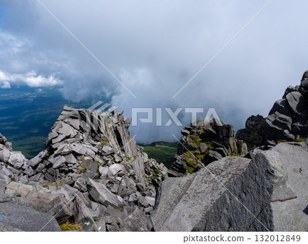 攀登日本百座名山之一：山形、鳥海山、新山 132012849