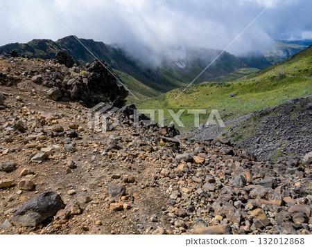 攀登日本百座名山之一：山形、鳥海山、新山 132012868