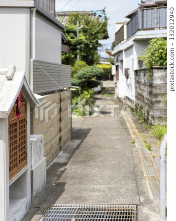 供奉地藏菩薩的巷道風景 132012940