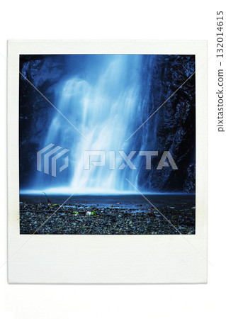 瀑布圖像寶麗來風格 132014615