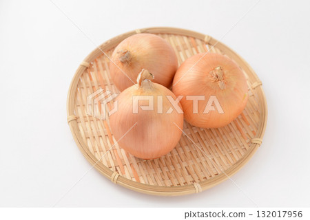 Fresh onion Fresh onion 132017956