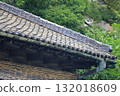 Image of a tiled roof of a Japanese house 132018609
