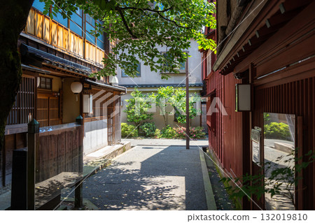 Traditional wooden houses in Kazue-machi, Kanazawa, Japan old district 132019810