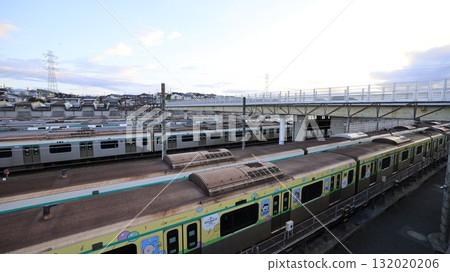 東急電鐵長津田檢查場，許多列車在此停靠 132020206