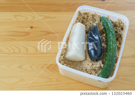 米糠醃菜(茄子、小黃瓜、蘿蔔) 米糠醃菜(茄子、小黃瓜、蘿蔔) 132023460