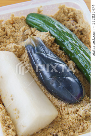 Pickled vegetables in rice bran (eggplant, cucumber, radish) Pickled vegetables in rice bran (eggplant, cucumber, radish) 132023474