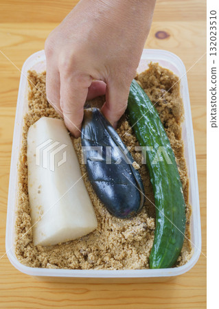 米糠醃菜(茄子、小黃瓜、蘿蔔) 米糠醃菜(茄子、小黃瓜、蘿蔔) 132023510