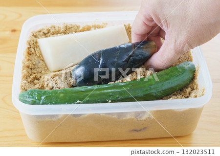 Pickled vegetables in rice bran (eggplant, cucumber, radish) Pickled vegetables in rice bran (eggplant, cucumber, radish) 132023511