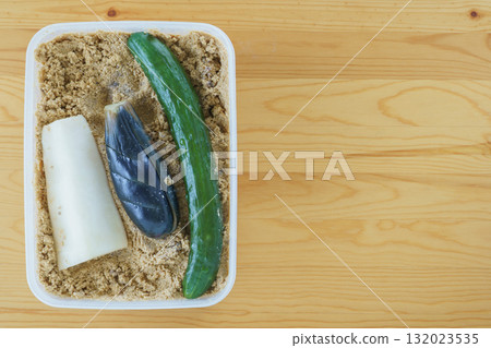 Pickled vegetables in rice bran (eggplant, cucumber, radish) Pickled vegetables in rice bran (eggplant, cucumber, radish) 132023535