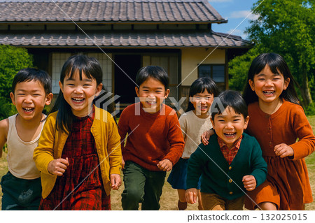 A Showa-era scene: Children running towards 132025015
