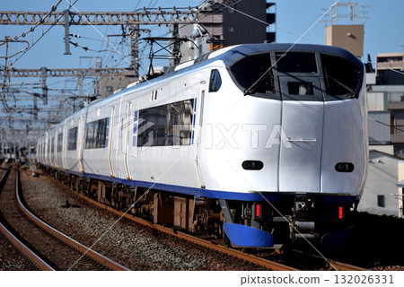 281 series Kansai Airport Express Haruka No. 9 running on the Umeda freight line 281 series Kansai Airport Express Haruka No. 9 running on the Umeda freight line 132026331