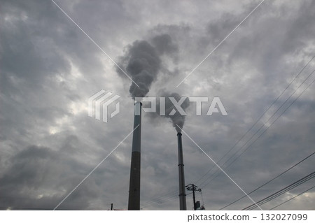 "Smoke from the chimney, air pollution" SDGs Global Environment Industrial complex pollution 132027099