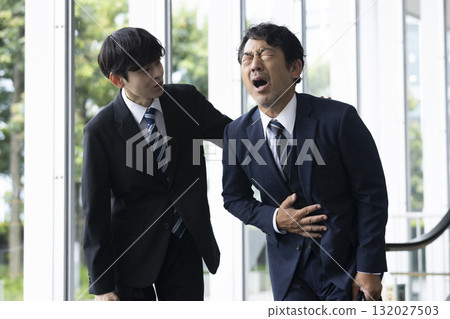 身體狀況不佳的商人 132027503