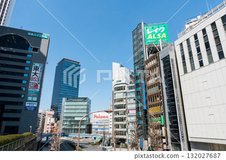 View of Shinjuku Station Buildings such as a preparatory school Next to Bic Camera Spring blue sky Shinjuku Ward, Tokyo View of Shinjuku Station Buildings such as a preparatory school Next to Bic Camera Spring blue sky Shinjuku Ward, Tokyo 132027687