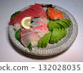 Assorted sashimi 132028035