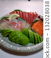 Assorted sashimi 132028038