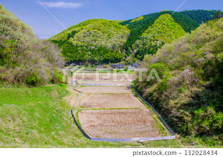 Mimasaka City, Okayama Prefecture: Rural rice fields before rice planting Mimasaka City, Okayama Prefecture: Rural rice fields before rice planting 132028434