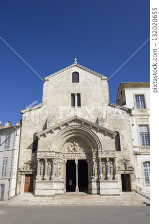 Saint Trophime Church facade in Arles, France 132028655