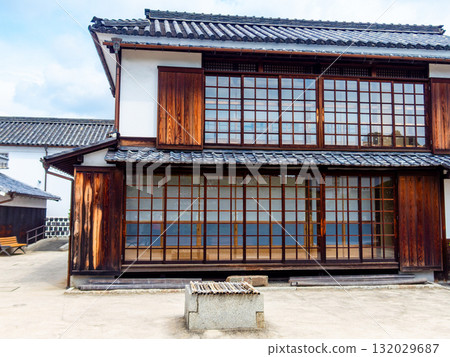 The historically rich and atmospheric streets of Kurashiki Bikan Historical Quarter 132029687