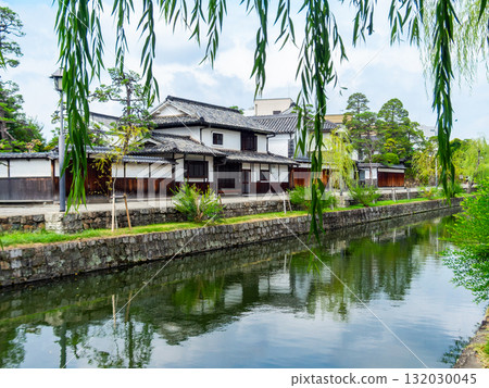Kurashiki Bikan District, a historically rich and picturesque area along the Kurashiki River Kurashiki Bikan District, a historically rich and picturesque area along the Kurashiki River 132030045