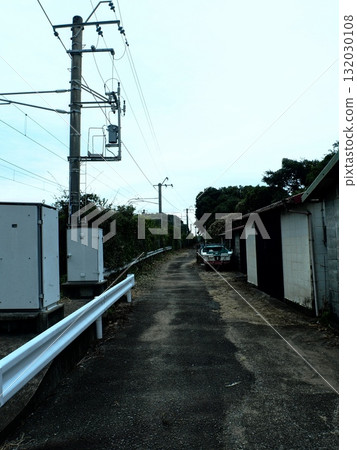 沿著軌道的道路 132030108