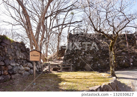 長野縣:小諸城遺址懷舊公園的散步道與轎台遺跡 長野縣:小諸城遺址懷舊公園的散步道與轎台遺跡 132030627