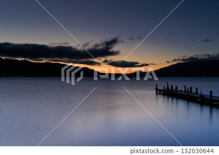 諏訪湖早晨[日出] 132030644