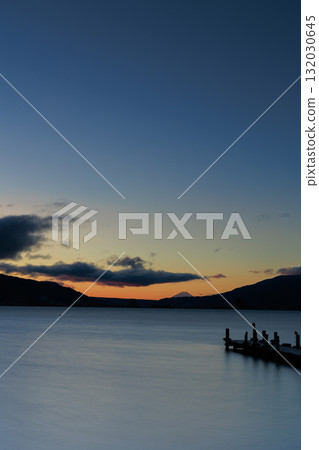 Lake Suwa morning [sunrise] 132030645