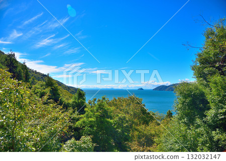 Shiga Prefecture: Scenery of Lake Biwa in the depths Shiga Prefecture: Scenery of Lake Biwa in the depths 132032147