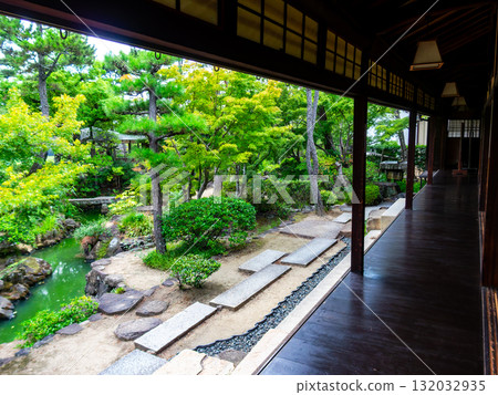 The historical and atmospheric streets of Kurashiki's Bikan Historical Quarter and the beautiful Japanese garden of Shinkeien The historical and atmospheric streets of Kurashiki's Bikan Historical Quarter and the beautiful Japanese garden of Shinkeien 132032935