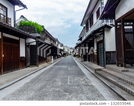 The historically rich and atmospheric streets of Kurashiki Bikan Historical Quarter 132033046