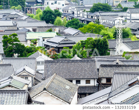 倉敷美觀地區歷史悠久、風景如畫的街道：從山頂俯瞰倉敷的瓦片屋頂 132033159